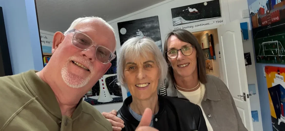 Tea, chat and the perfect piece of art